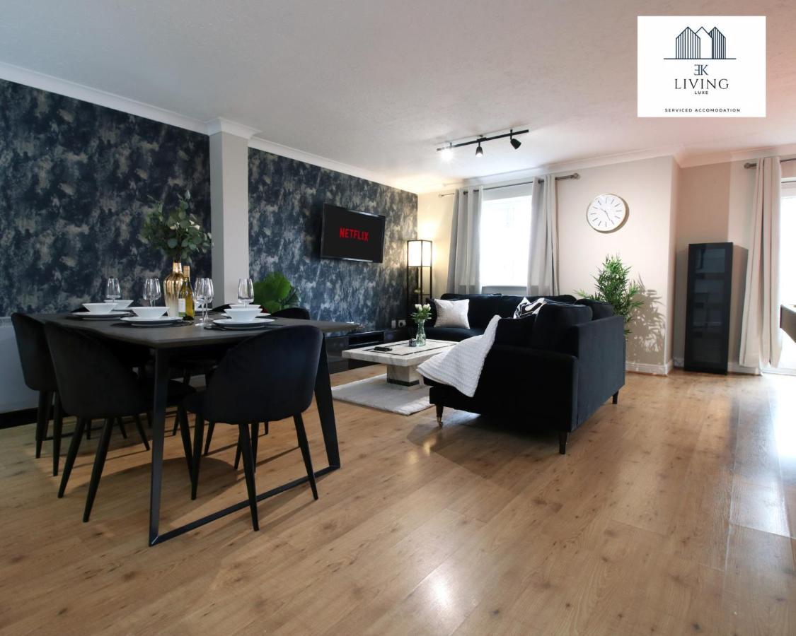 Spacious 3 Bedroom Duplex On Bay - Free Parking & Wifi By Ekliving Luxe Short Lets & Serviced Cardiff