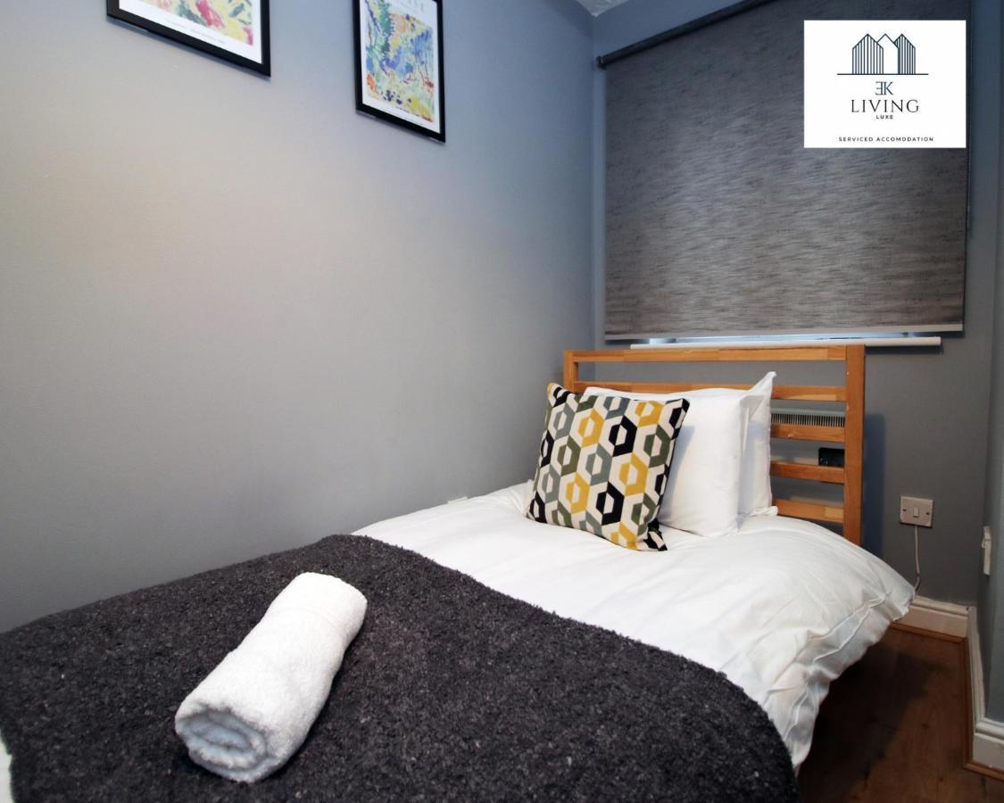 Spacious 3 Bedroom Duplex On Bay - Free Parking & Wifi By Ekliving Luxe Short Lets & Serviced Cardiff